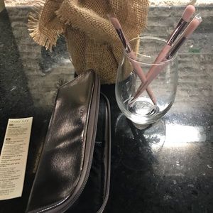 Limited Edition Mary Kay Eye Brush Set with bag!